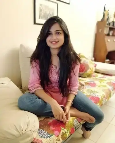 Kareli Escorts